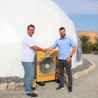 Eisinger Unternehmen sponsert Klimagerät für Bienenprojekt „HOBOS“